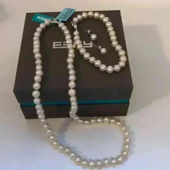 Effy Authentic New 3 Piece Pearl Set - Picture 15 of 16